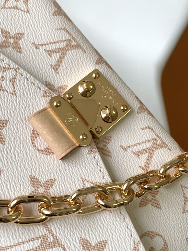 Louis Vuitton M46914 LV white Pochette Métis East West handbag - Image 3