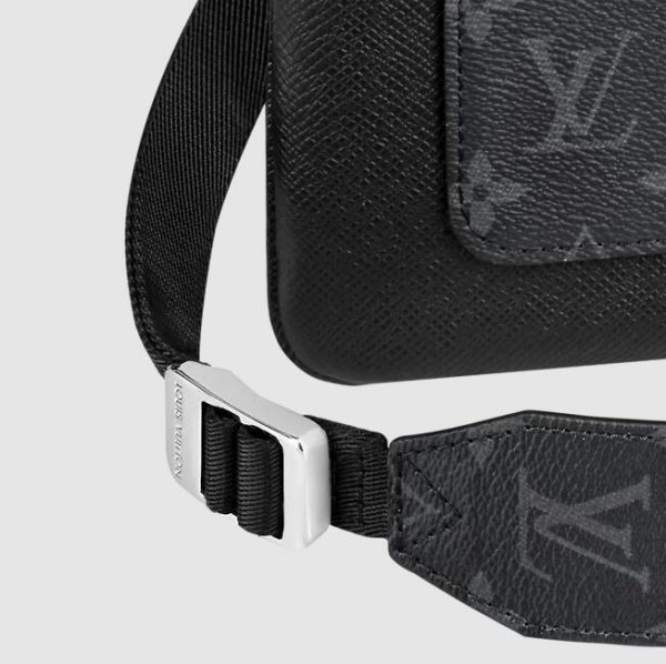 Louis Vuitton OUTDOOR FLAP MESSENGER M30413 - Image 4